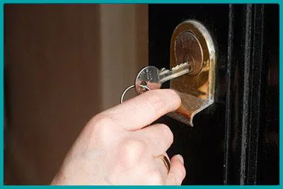 Top Locksmith Services Haverhill, MA 978-272-0761 - 7-door-unlock