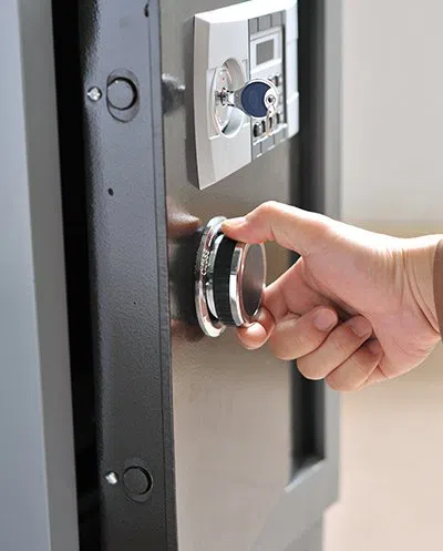 Top Locksmith Services Haverhill, MA 978-272-0761 Top Locksmith Services Haverhill, MA 978-272-0761